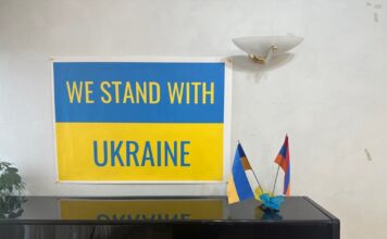 “Ազատ քաղաքացի” ՀԿ նախագահ Հովսեփ Խուրշուդյանը հարգանքի տուրք մատուցեց Հոլոդոմորի զոհերի հիշատակին